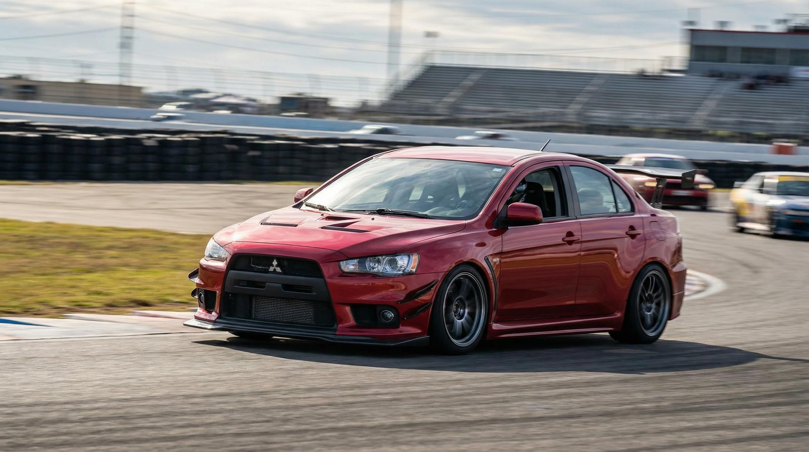 小马拉大车烈焰红赛道轿车涡轮改装视频